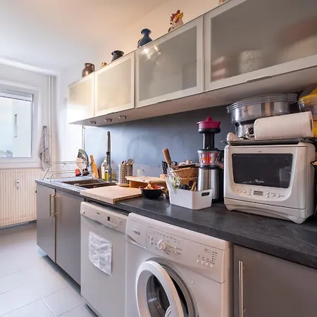 Appartement Atypique Avec Terrasse Hyeres